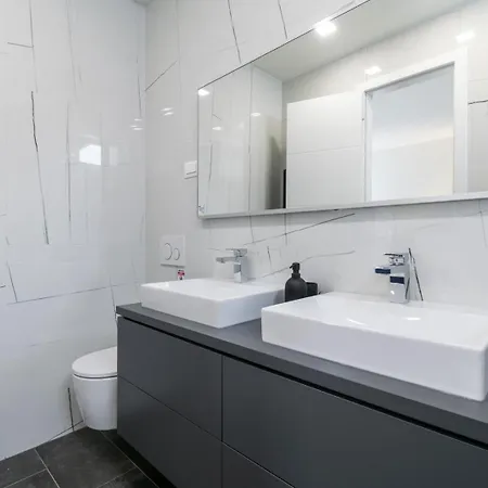 Bamboo 3* Makarska