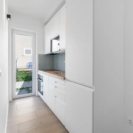 Bamboo 3* Makarska