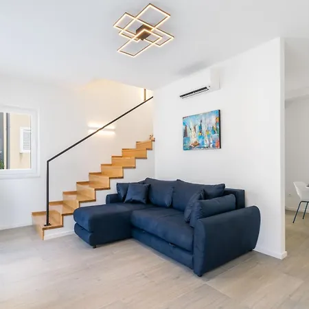 Bamboo 3* Makarska
